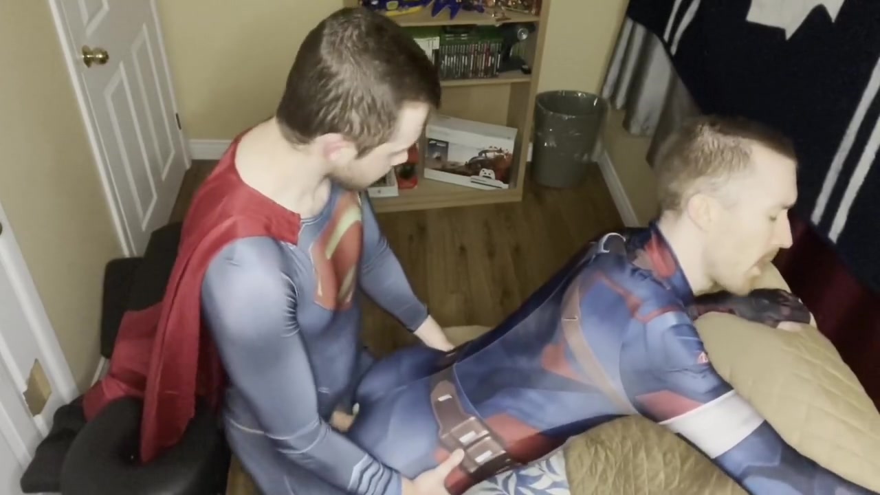 Superman Cums Inside Captain America twink