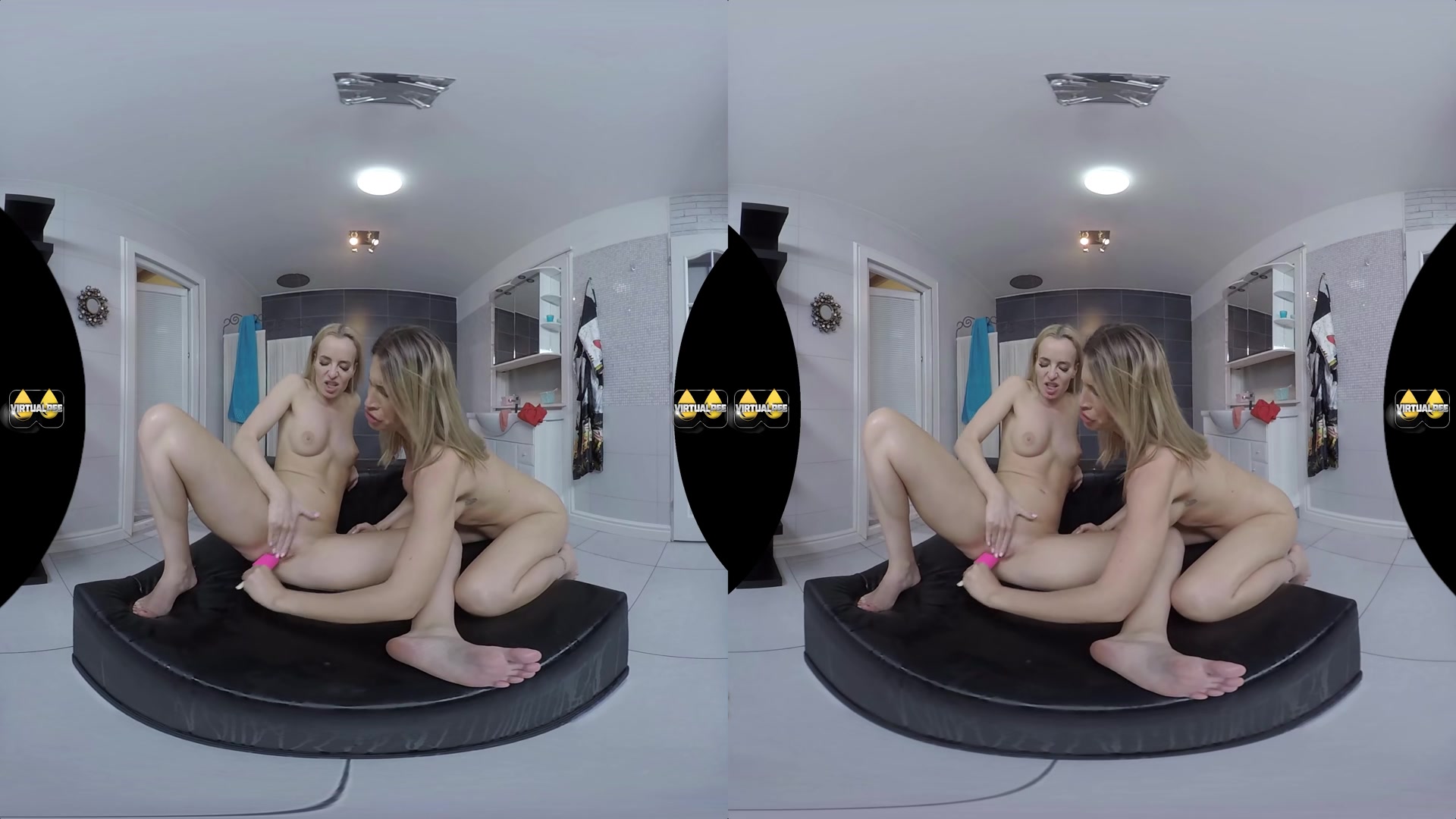 Blondes In The Bathroom - VirtualPee