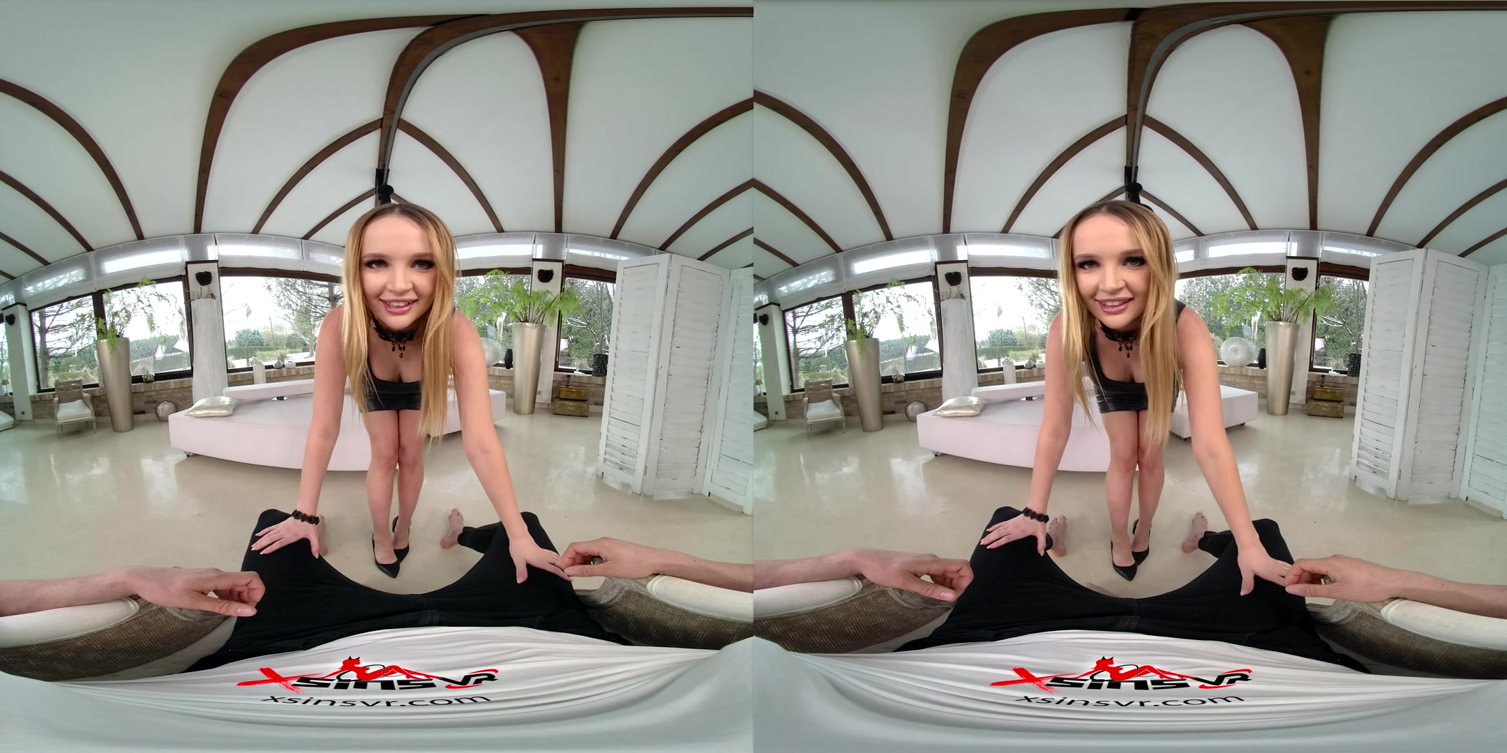 Freezing Outside, Hot Indoor... - SinsVR