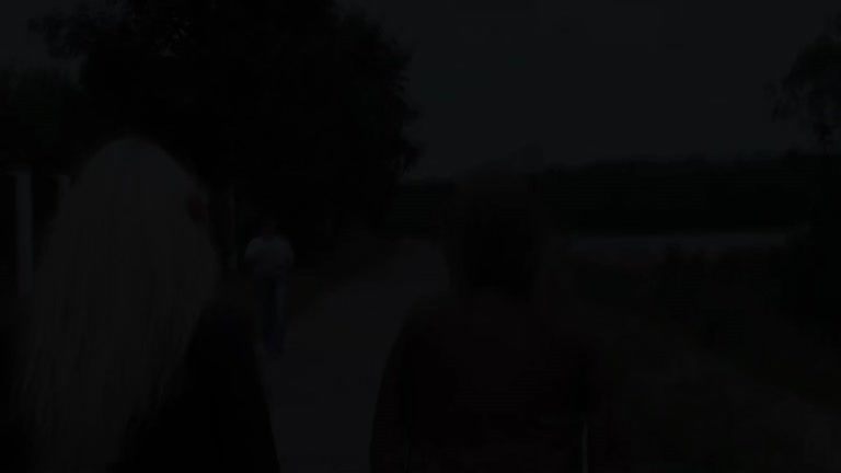 2 Lesbo fuck on the street