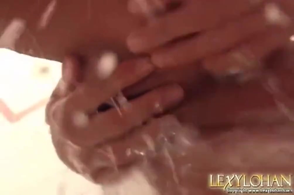 Masturbates In The Shower With Lexy Lohan