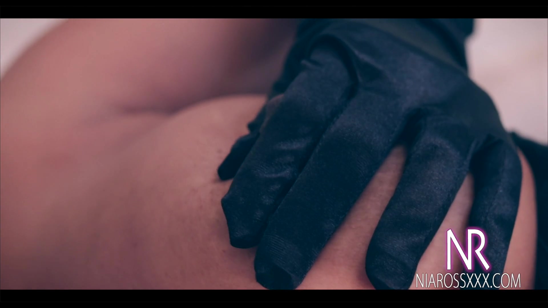 Clipped Wide Open - Sex Movies Featuring Niarossxxx