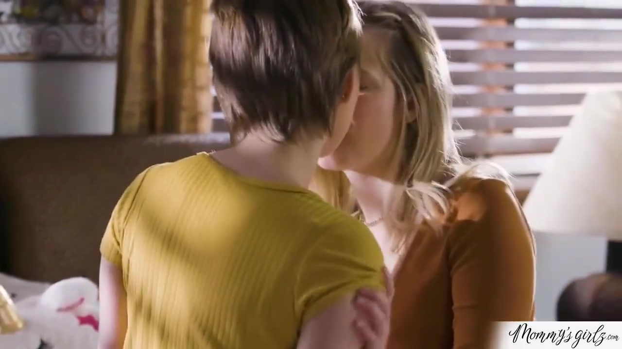 Milf Stepmoms 4some With Lesbian teens 18+