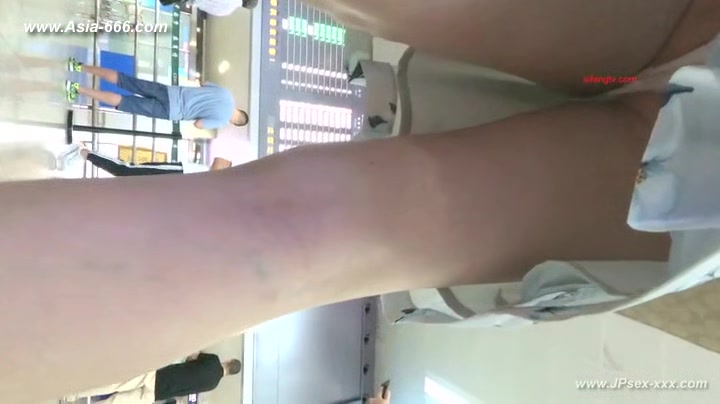 peeping chinese amateur upskirt.***