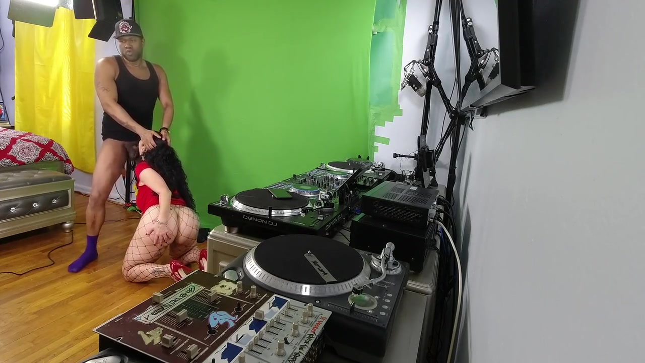 Queen Roguexxx 1 At Camera Angle #2) 4 Min