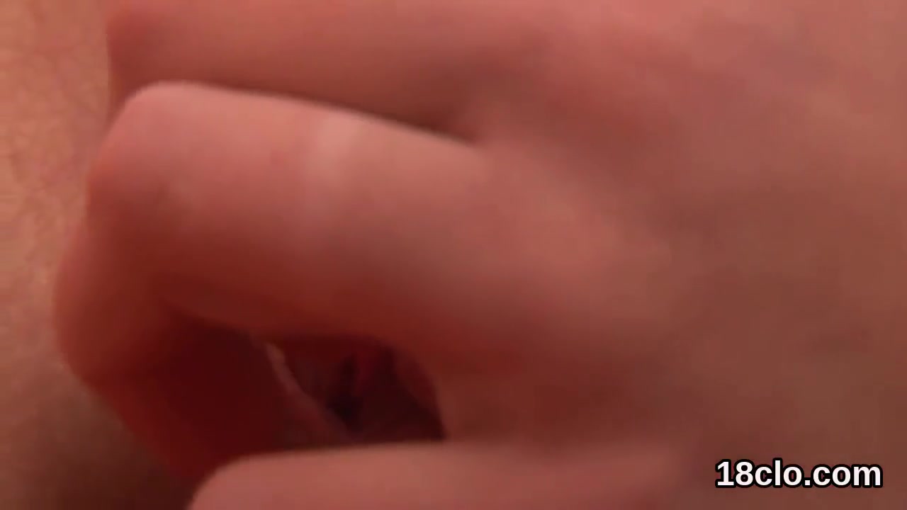 Nice Nympho Is Gaping Narrow Cunt In Close Up And Getti