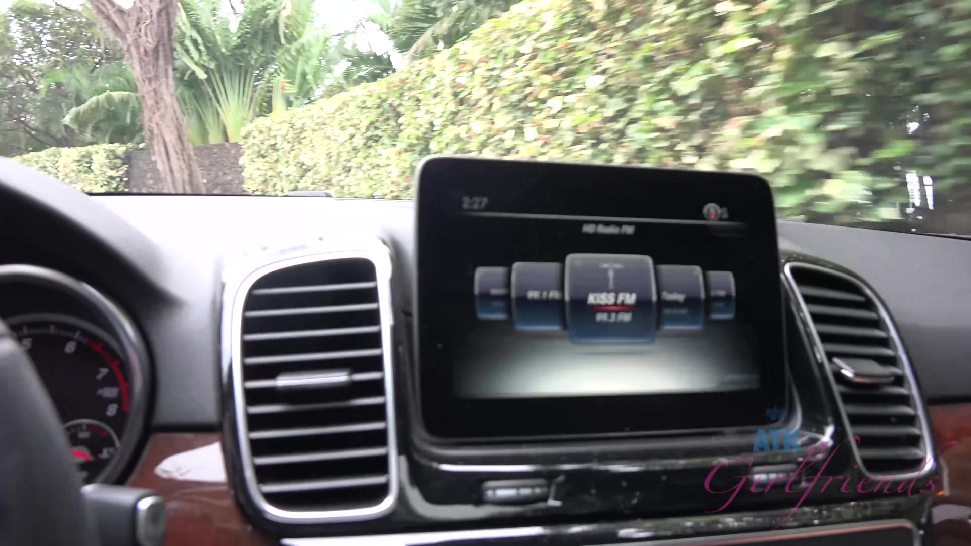 Virtual Vacation On Hawaii With Emma Hix 1/16