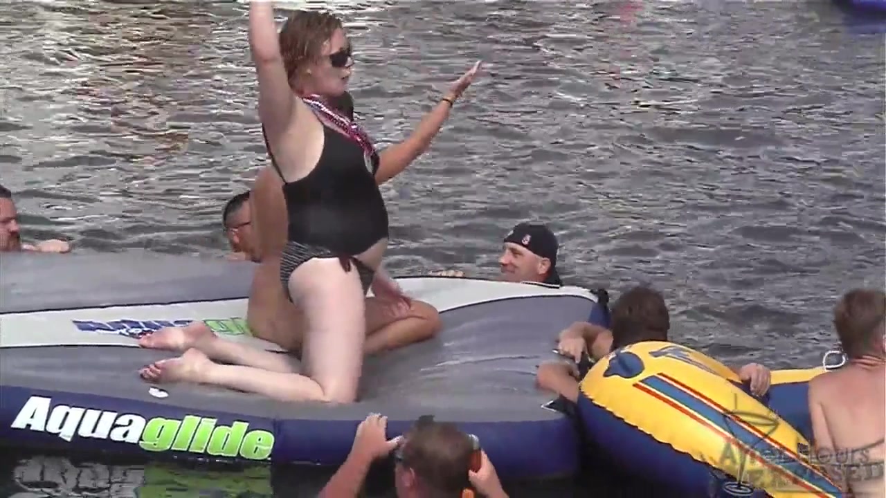 Hot Girls Letting Random Guys Take Turns Licking Pussy in Public - AfterHoursExposed