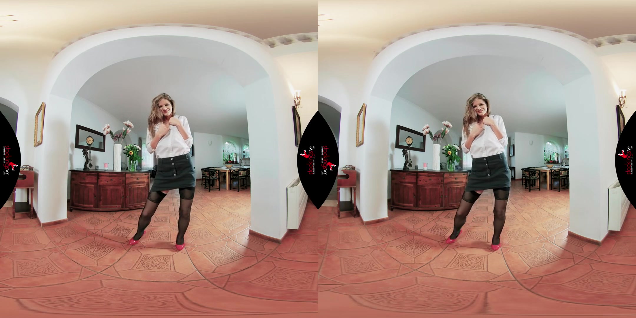 Exhibitionist! - Petite Pornstar Sarah Kay Solo Masturbation VR Video