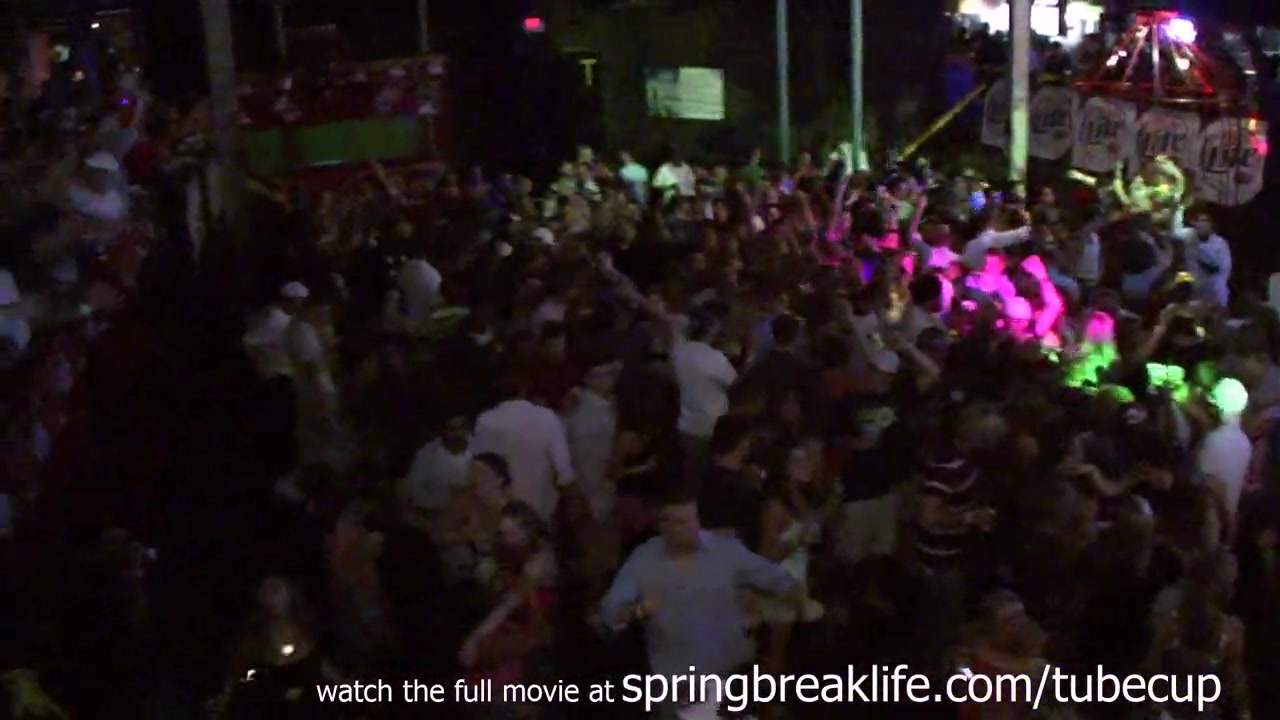 SpringBreakLife Video: Nightclub Flasher Chicks