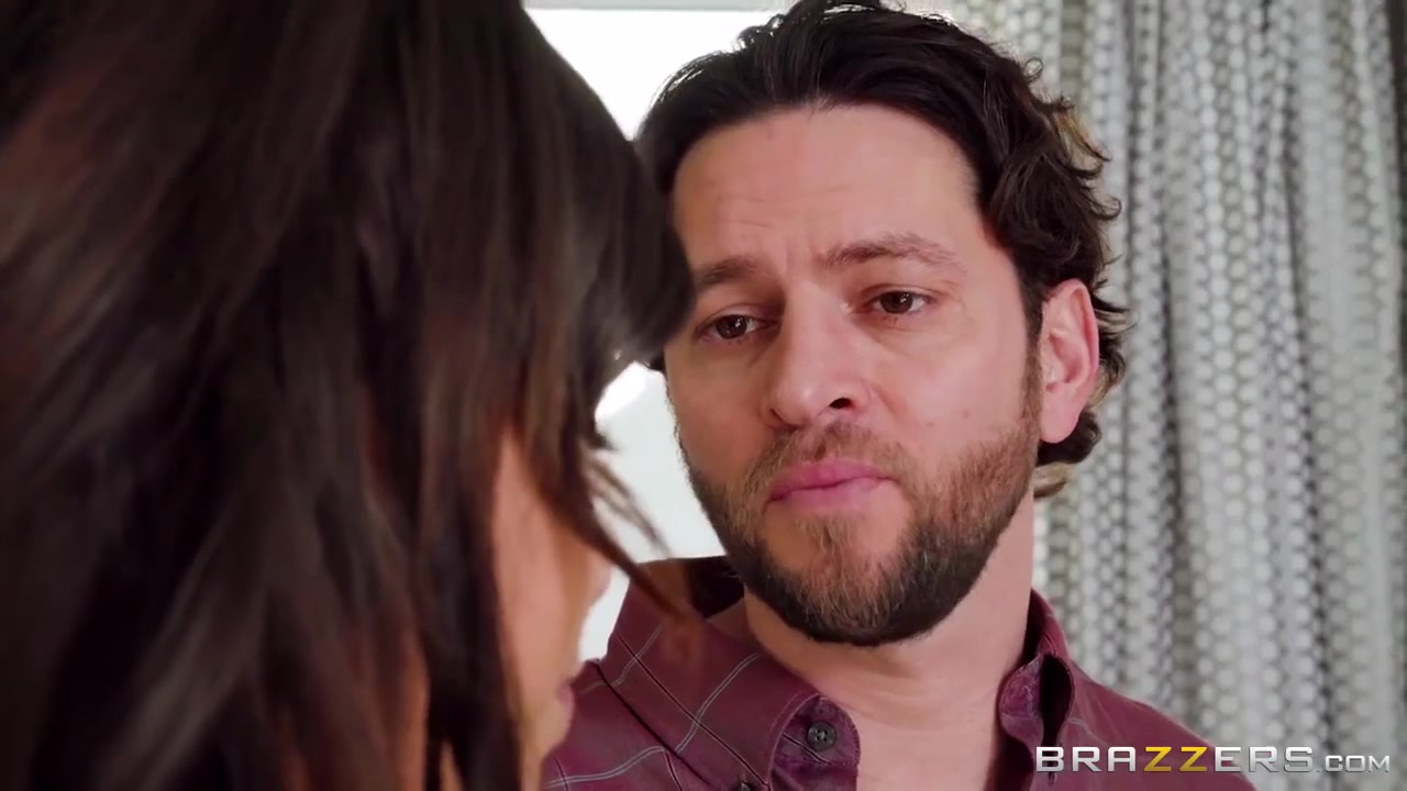 Preston Parker And Cassidy Banks - Naughty Latino Chick Seduces Her Step moms Ex-boyfriend