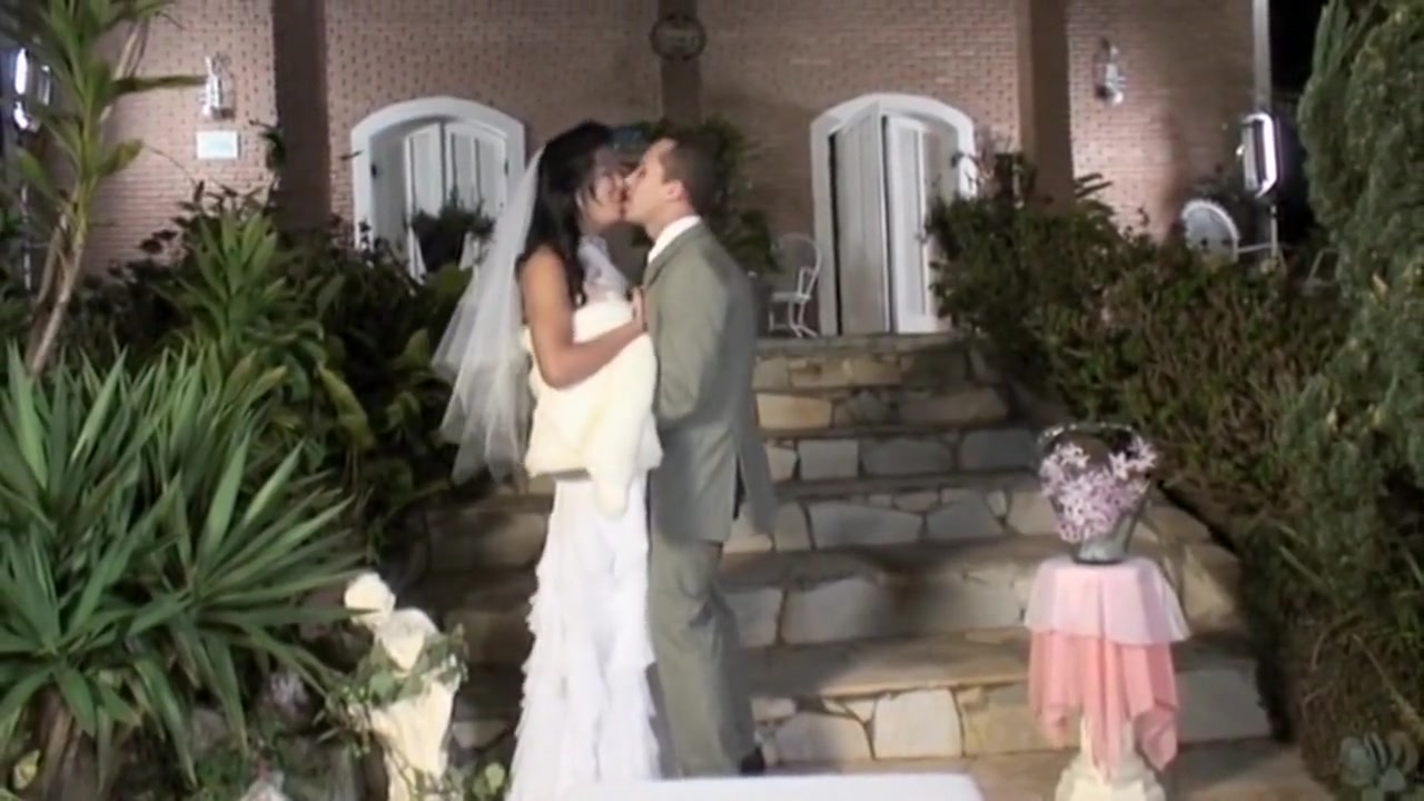 Amazing bride Alessandra Ribeiro does her best