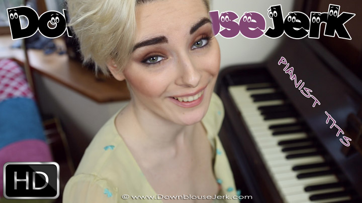 Melody Wilde in Pianist Tits - DownblouseJerk