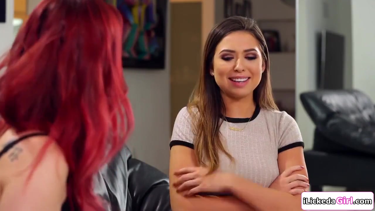 Melissa Moore, Karlie Montana And Big T In teen 18+ Babe Scissoring With Lesbian Milf