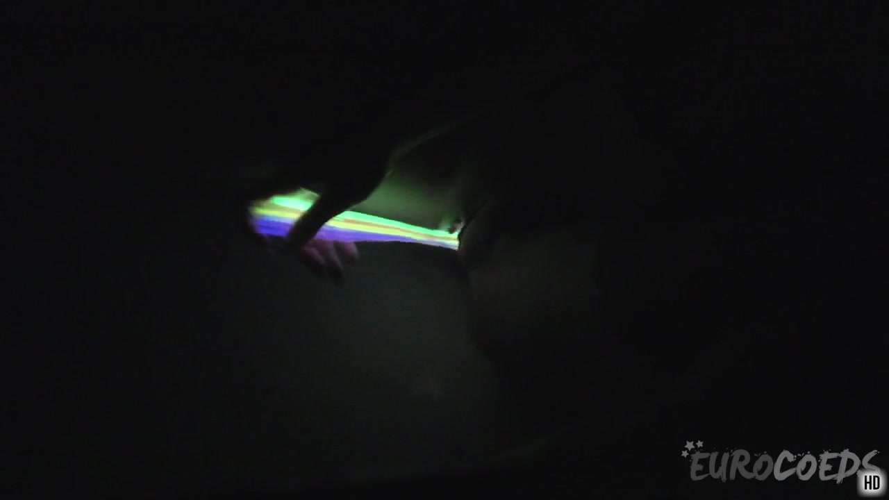 18yo Karina Bath Tub Masturbation With Dildo And Glowsticks - EuroCoeds