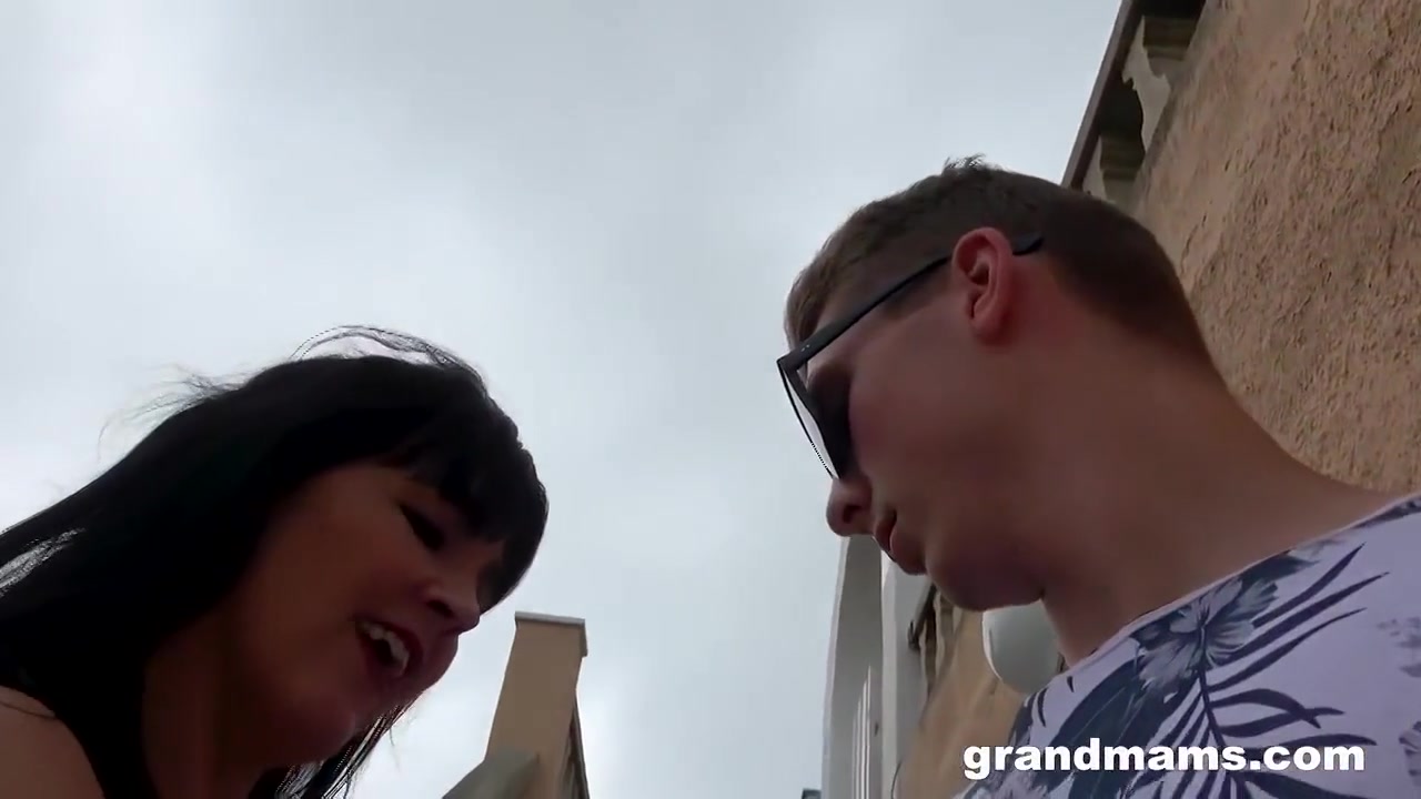 Grand Mams And Montse Swinger - Boy Hunting Milf In Spain