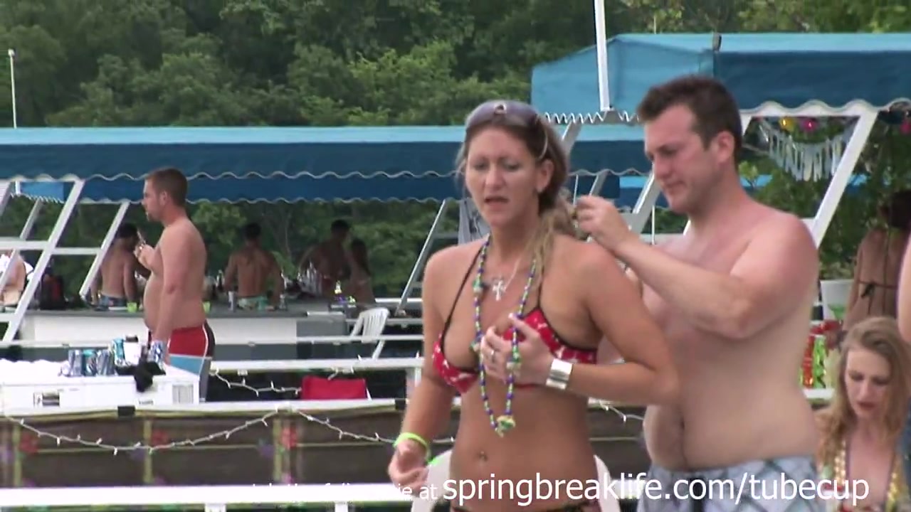 SpringBreakLife Video: Party Cove Chicks
