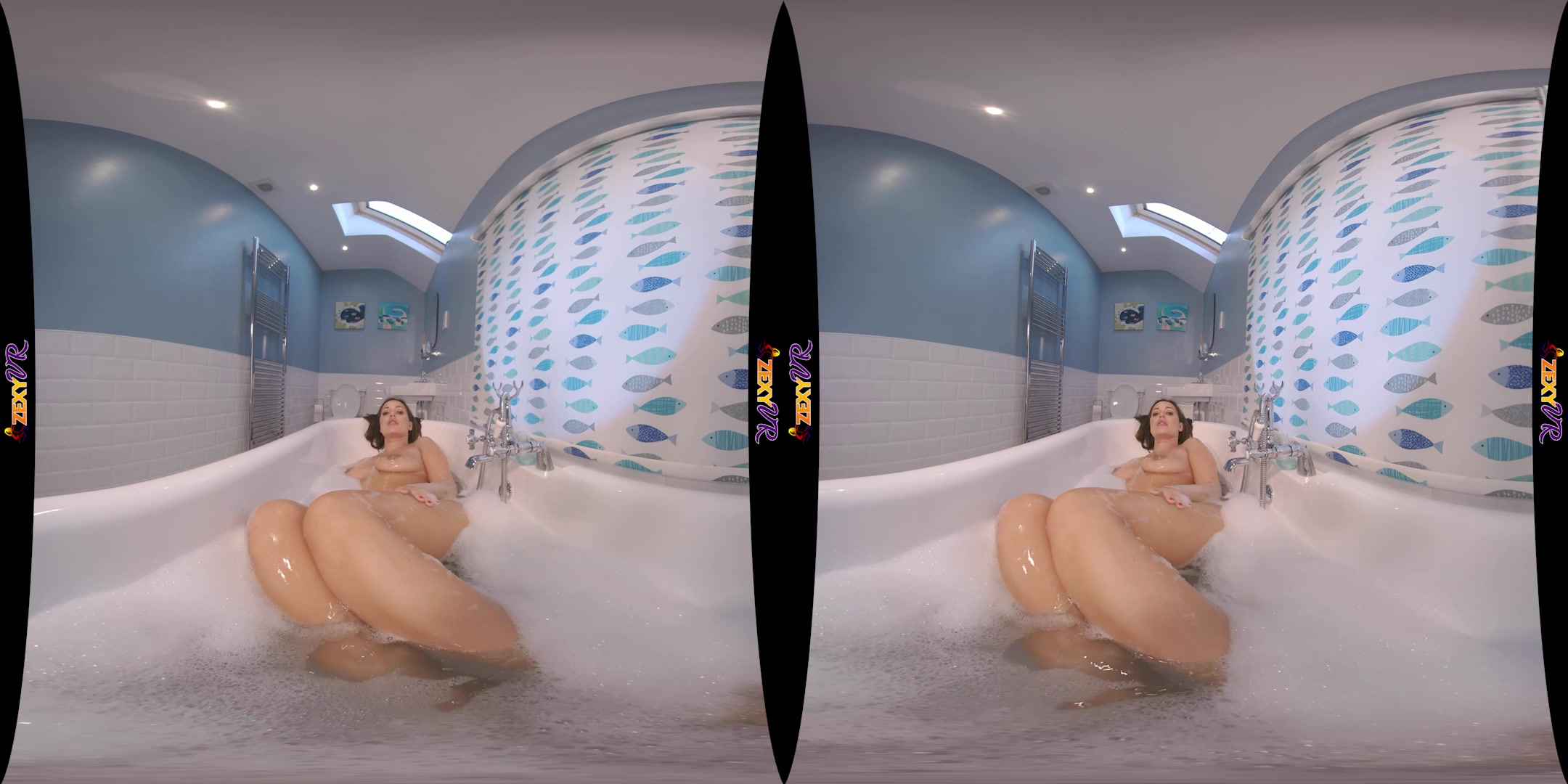 Bathe With Me Pt:2 featuring Frankie L - ZexyVR