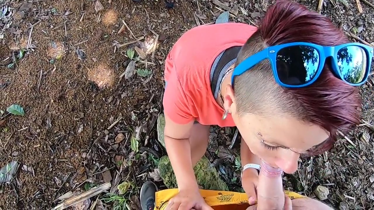 Quick Outdoor Blowjob At An Abandoned House