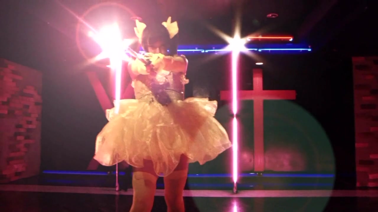 Ballet Reverse Cosplay - CosplayInJapan