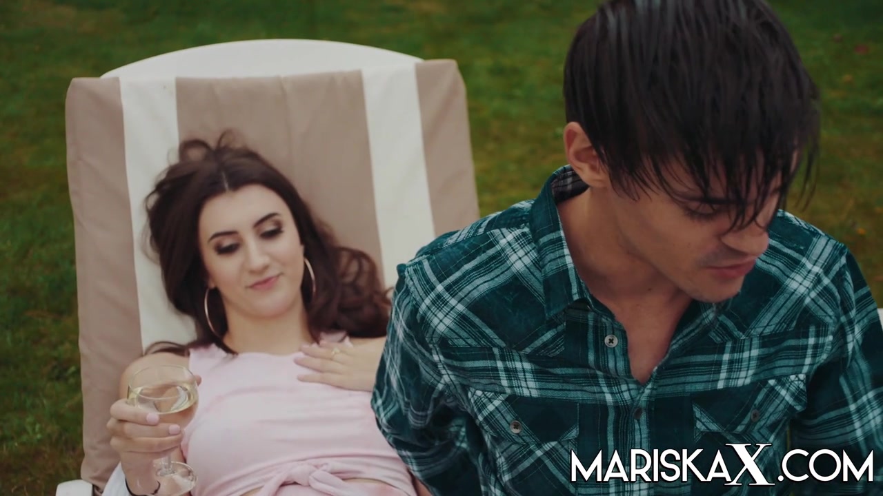 French teen 18+ Lina Luxa Fucks Her Boyfriend In The Garden - MariskaX