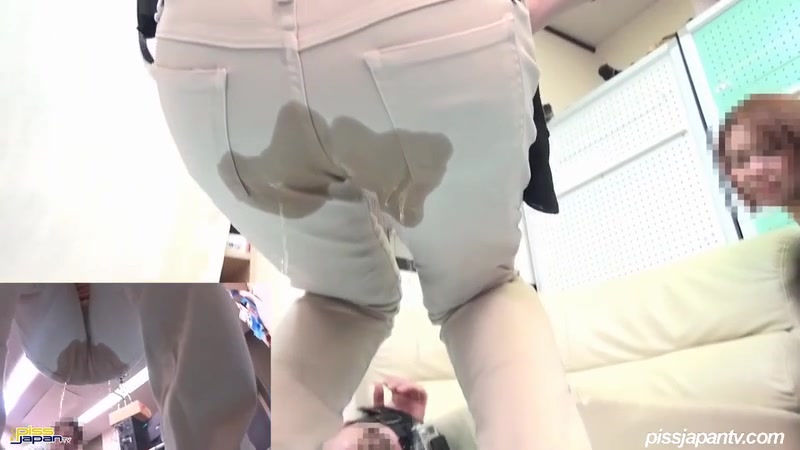 Pissin' In Her Pants - PissJapanTV