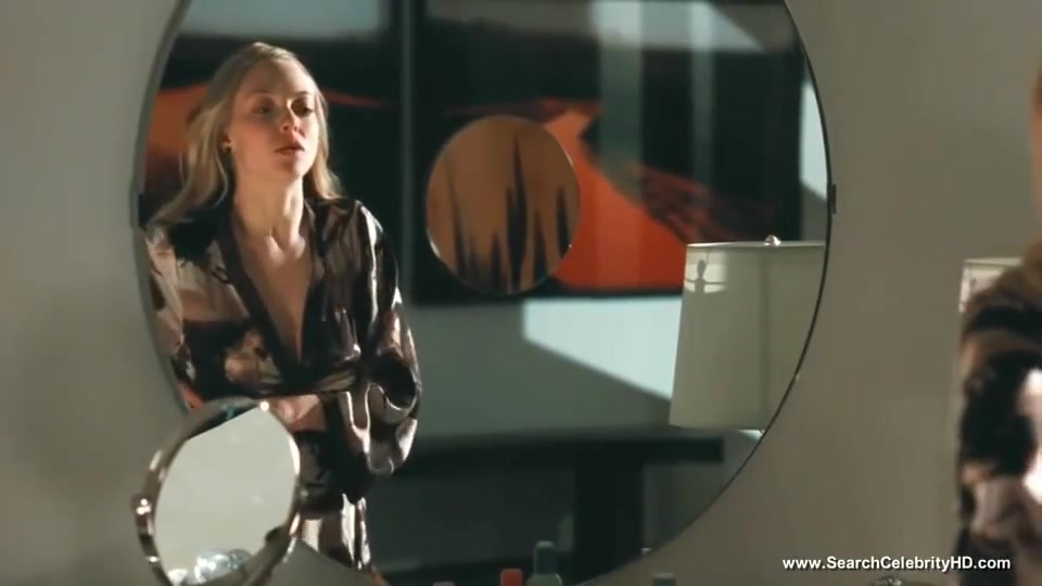 Nude Scenes - Chloe With Amanda Seyfried