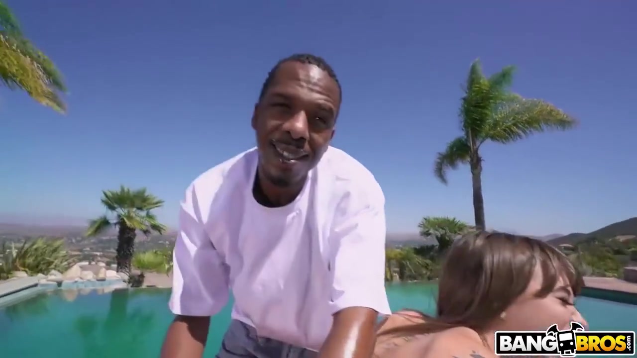 Bangbros - Cock Loving Riley on swimming pool with Riley Reid