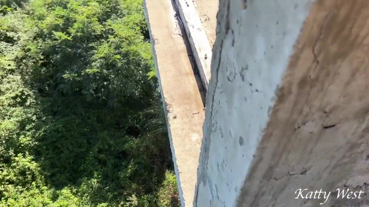 Found An Abandoned House By The Sea And Had Sex On The Roof