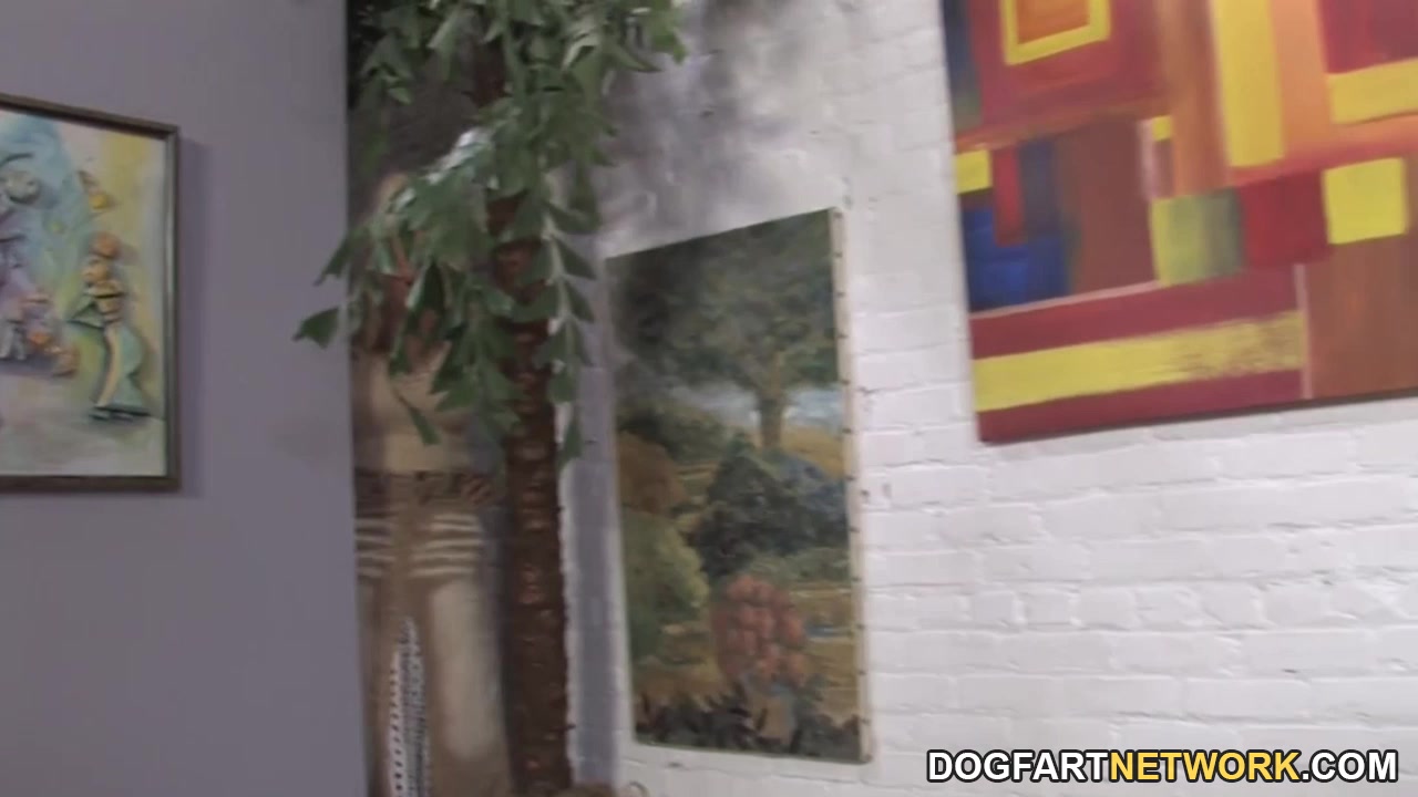 Tia Gunn And Angel Cakes Fucks Black Dick