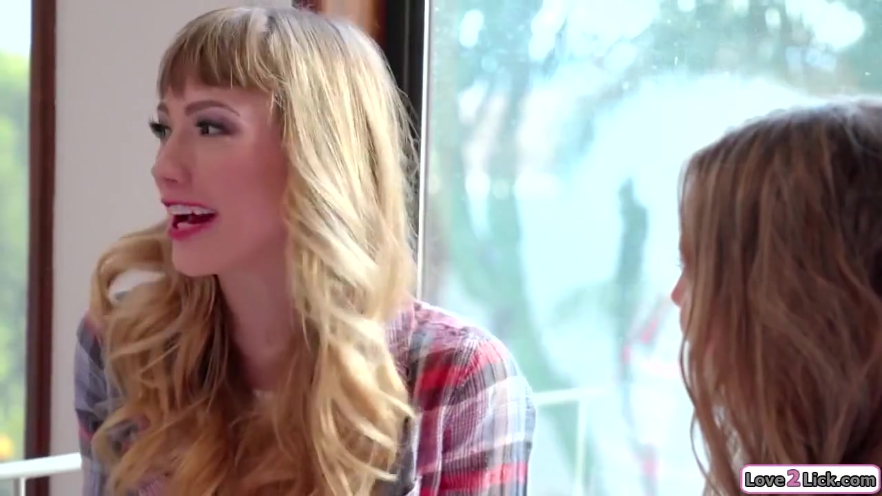 Blonde And Bff Trick Stepmom Into 3some - Cherie Deville, Scarlett Sage And Ivy Wolfe