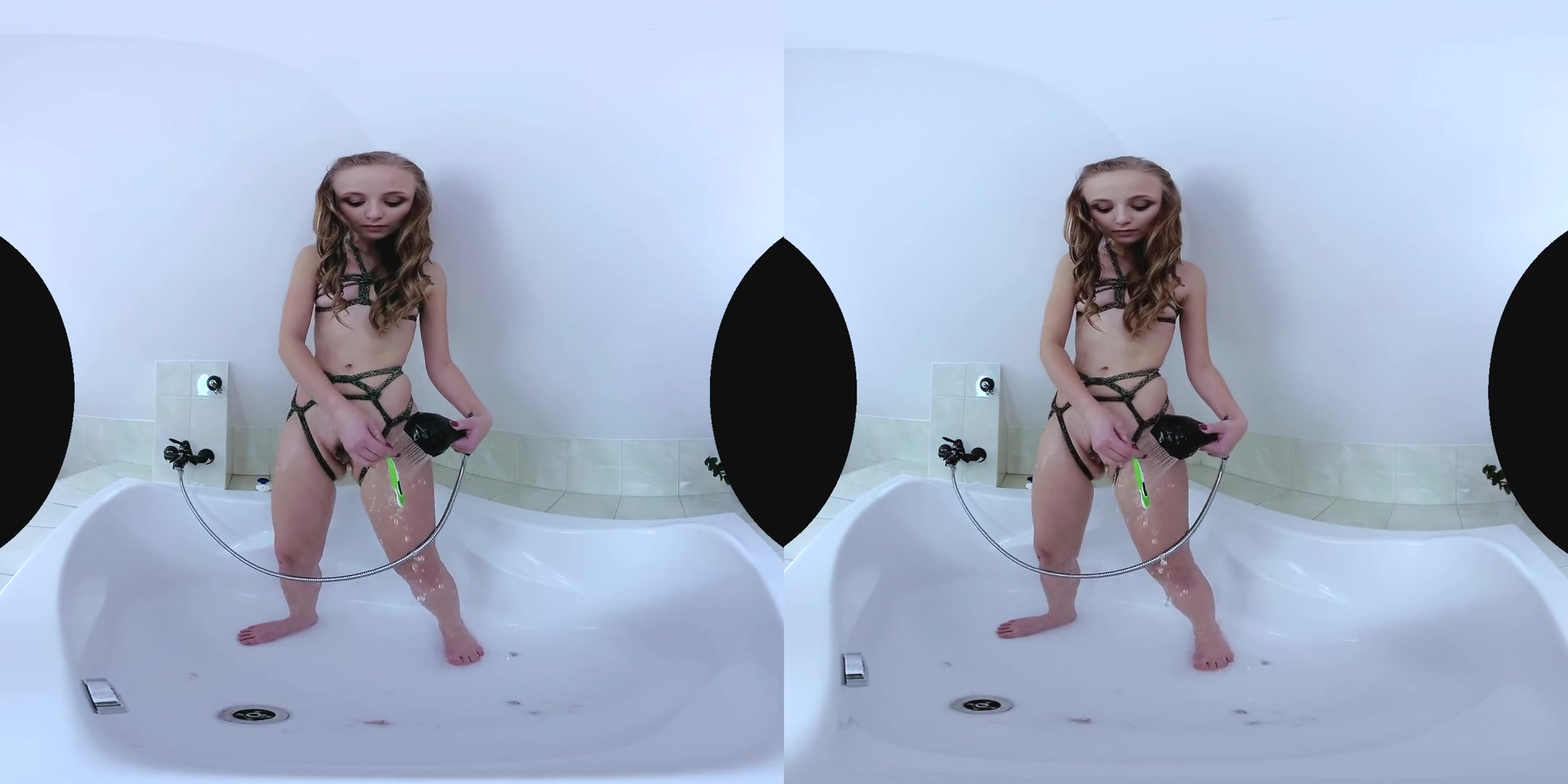 Lady Bug in Shaving Petite Pussy - CzechVRFetish