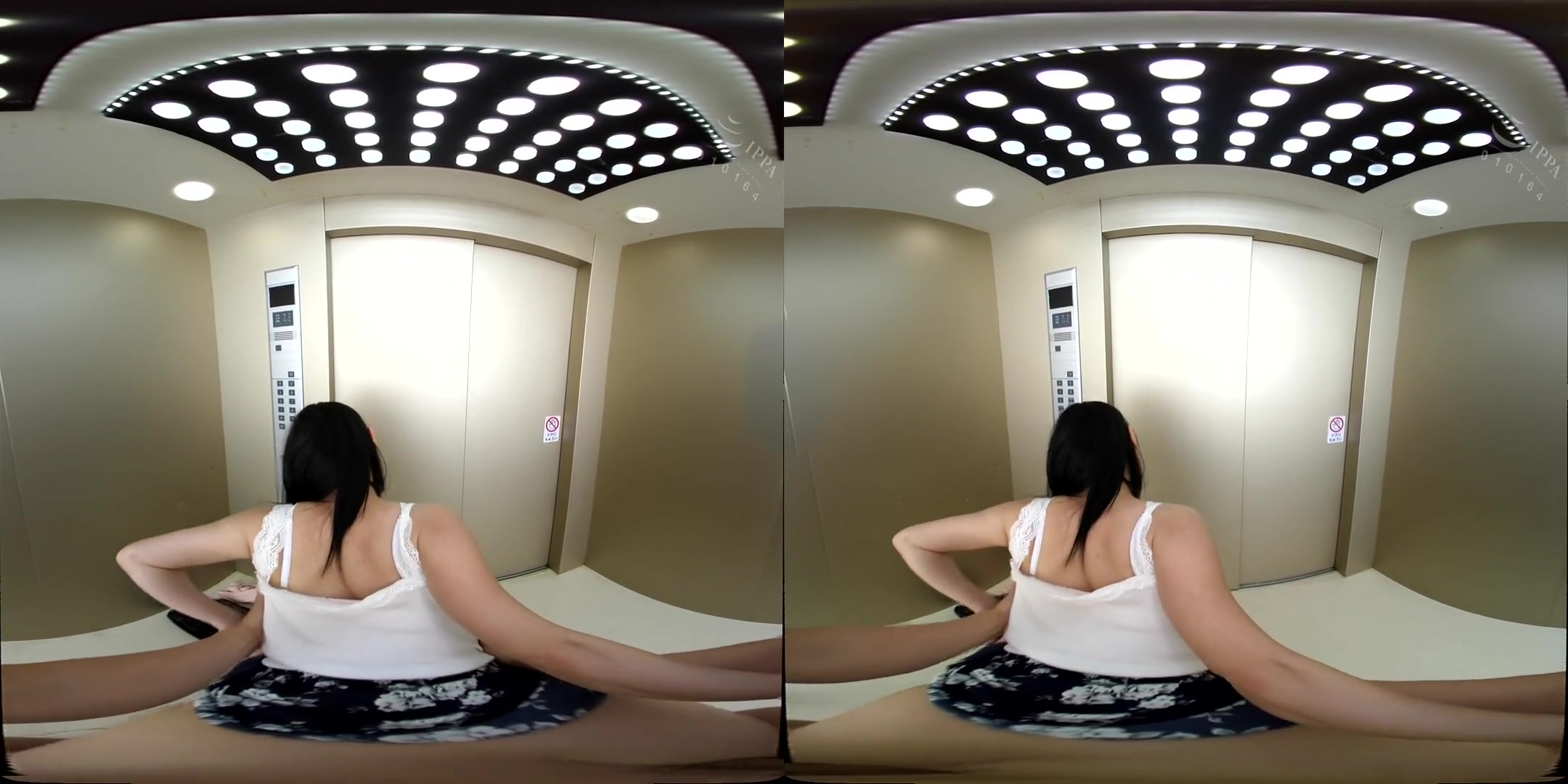 Trapped with a Woman in the Elevator 2 - Asian Public Sex Blowjob