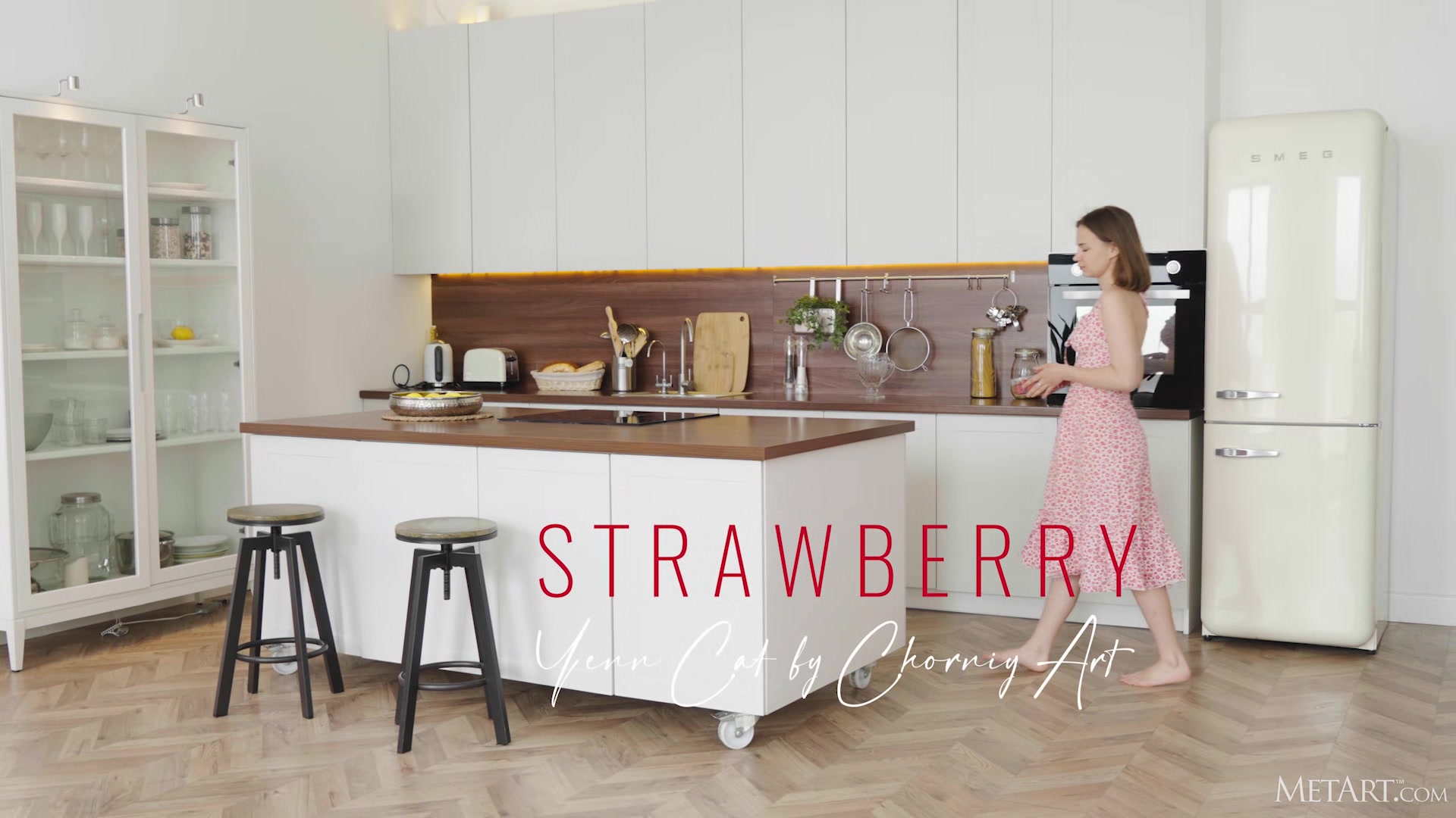 Strawberry - Yenn Cat