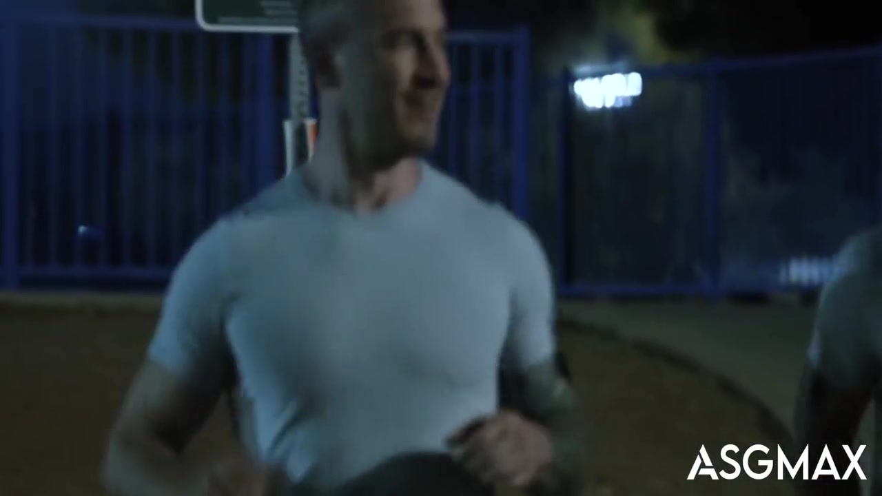 Rideshare Driver Invited Upstairs By Creepy But Intriguing Passenger 16 Min - Kyle Wyncrest And Derek Kage