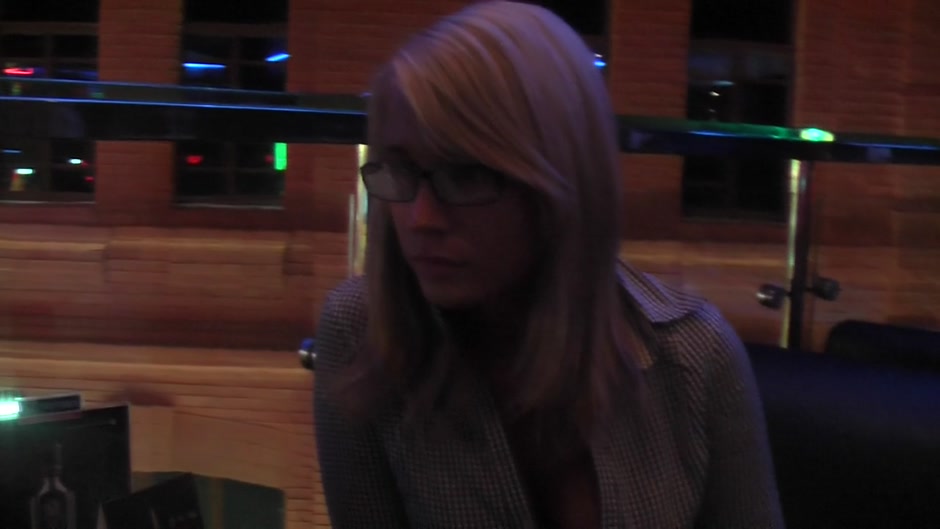 Celia in girl gives head to some guy in a restaurant toilet