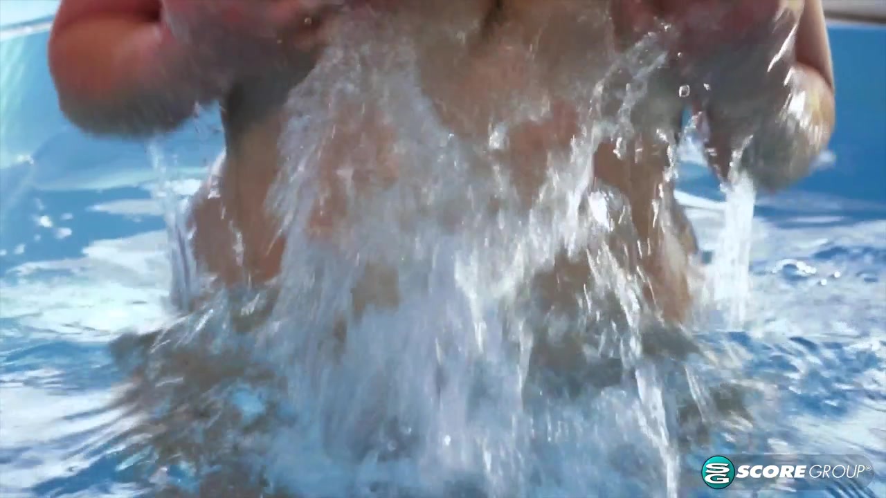 Big, Wet Tits & Ass - XLGirls
