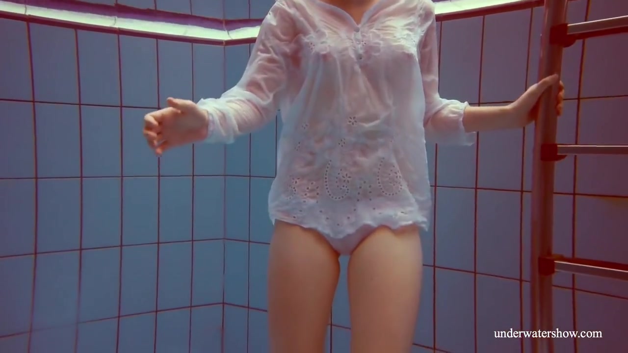 Hot Babe Melisa Darkova Dressed Underwater