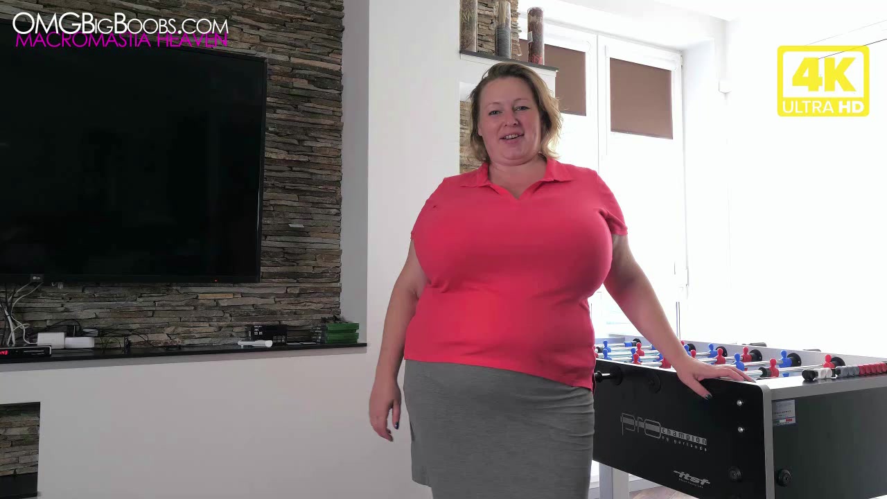 Lily Big Boobs Measurements