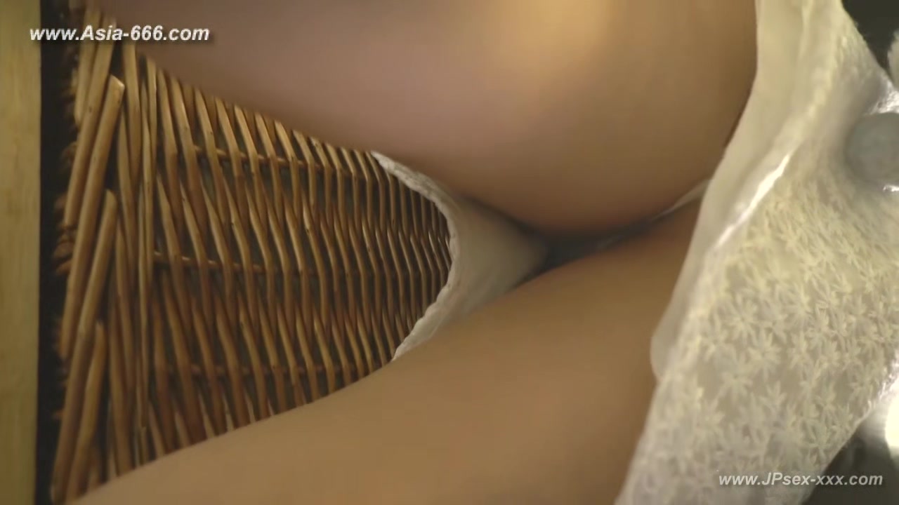 peeping chinese amateur upskirt.142