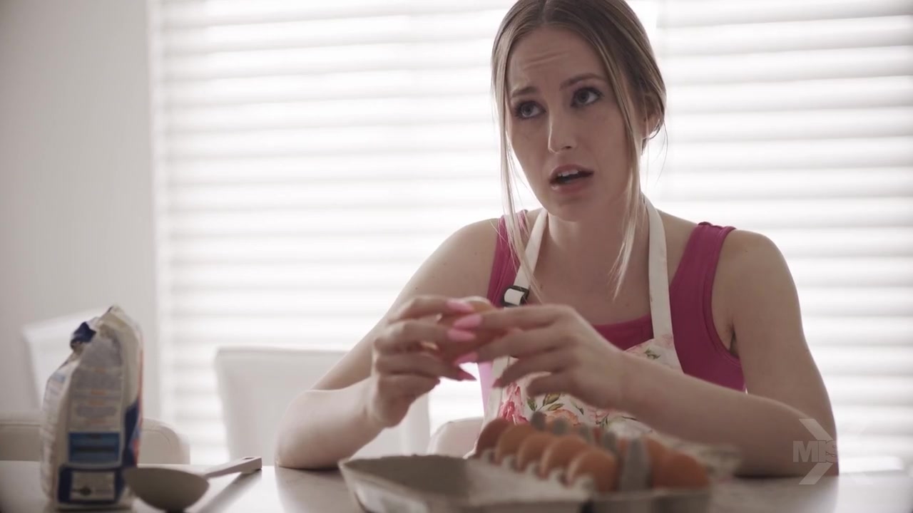 How To Seduce Your Step-daddy With Missa X, Scarlett Sage And Chad White