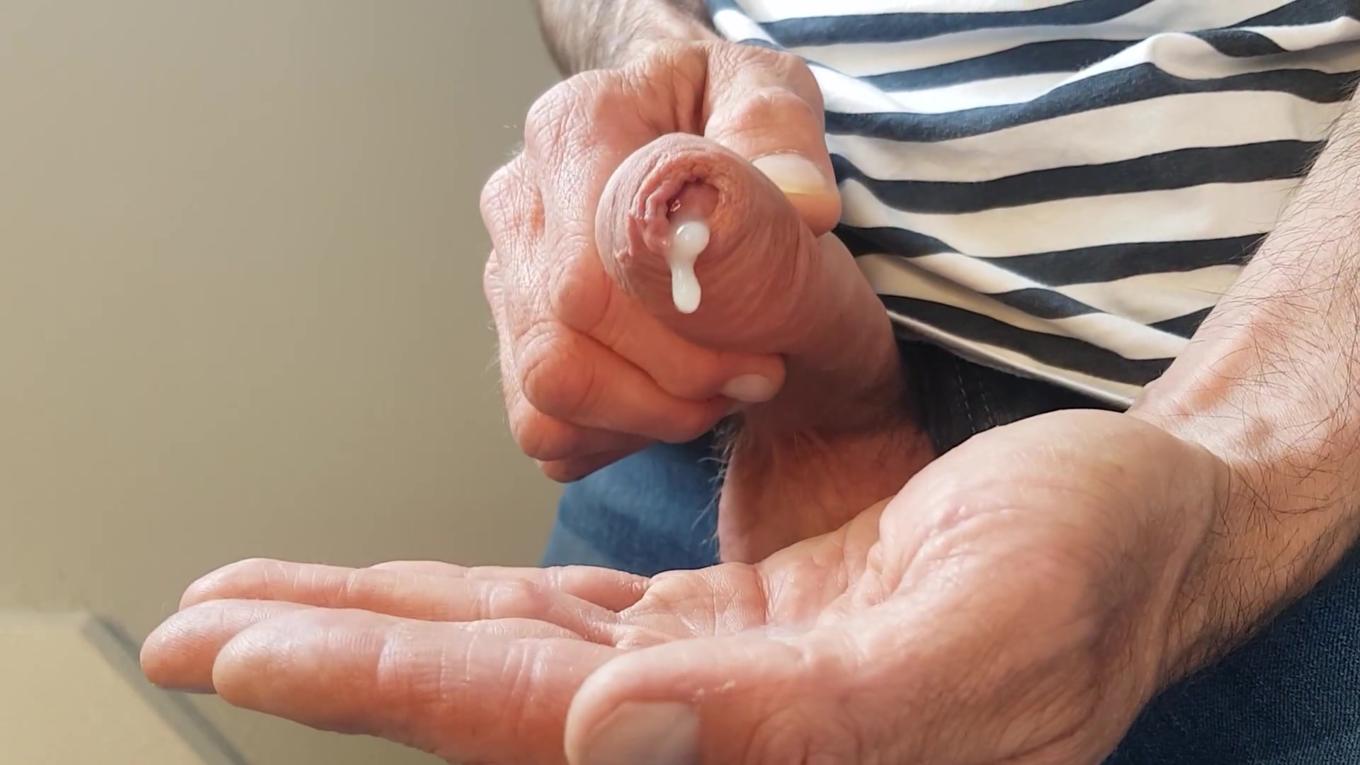 Close-up Big Cock Wanking! Wait Till The End For My Pumping+dribbling Cumshot