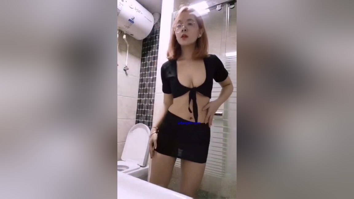 Asian Cute teen 18+ Amateur Couple Fucking Pov Style