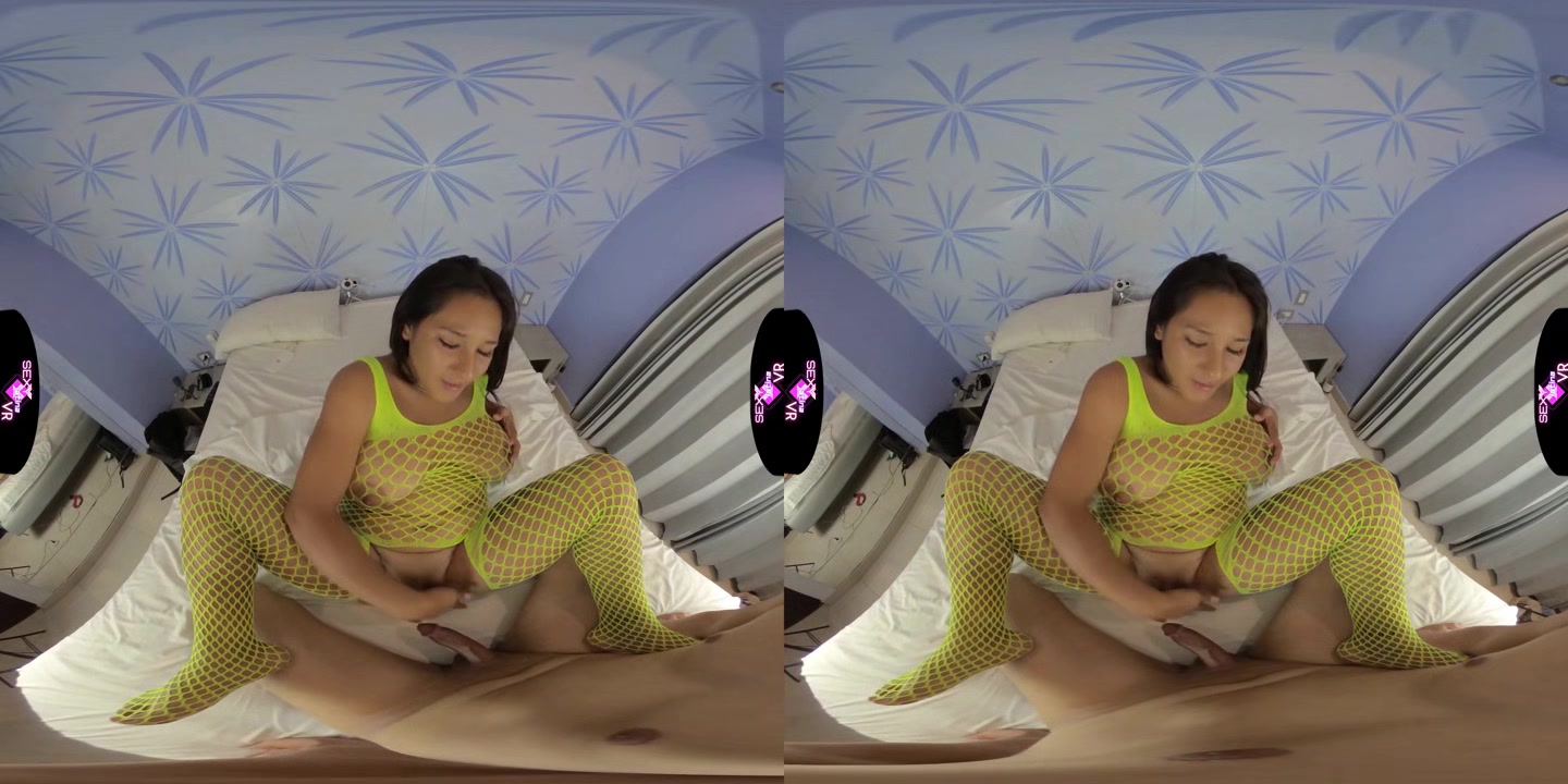 Lit Up Squirt - BigAssLatinaVR