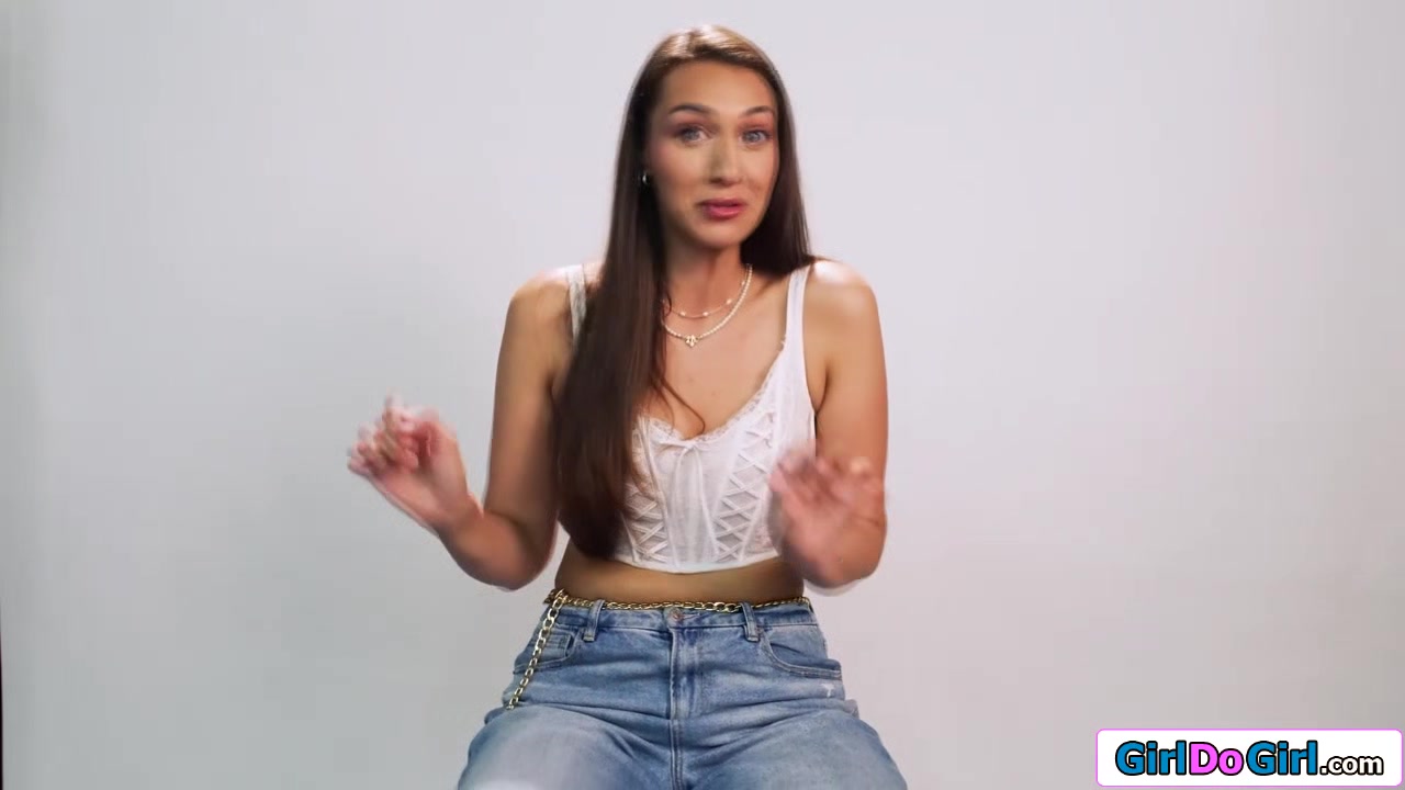Three camera angles capture Bella Rolland finger her pussy