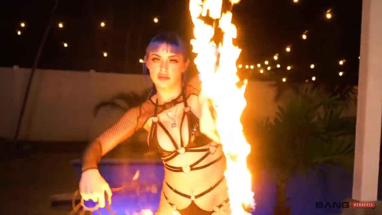 Jewelz Blu - Requests - Pawg Babe Knows How To Handle Fire And Big Black Cocks