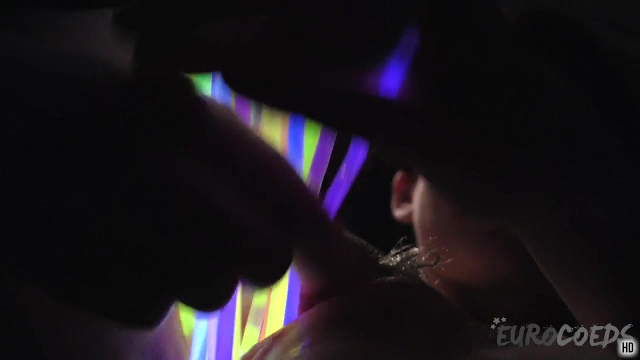 Nasty And Hot Sonja Glowstick Masturbation And Slow Gaping - EuroCoeds