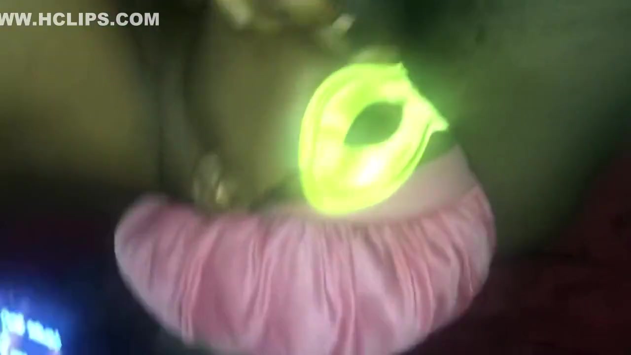 Sloppy blowjob from big booty ebony stripper