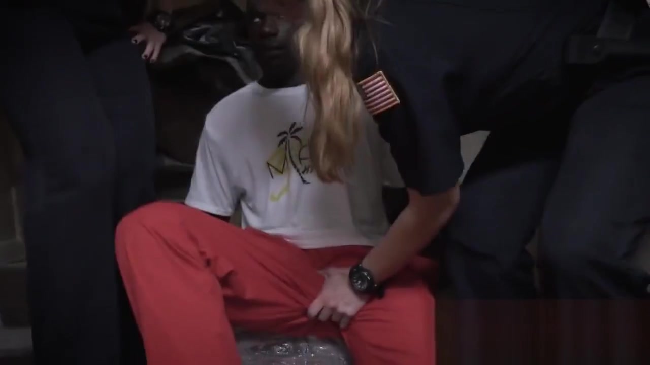 Convicted beast is really good at filling bad MILFs from behind
