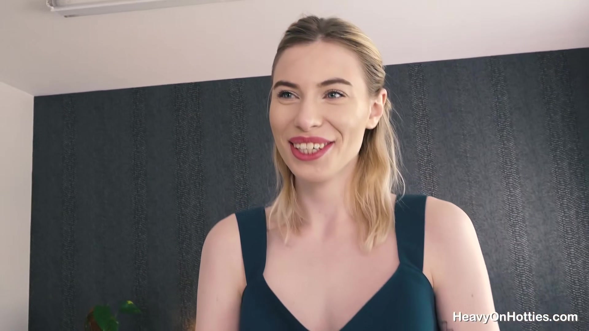 Devilish Pornstar With Milena Devi - HeavyOnHotties